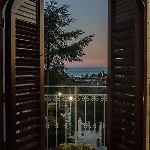 Il Paradiso Di Hyele